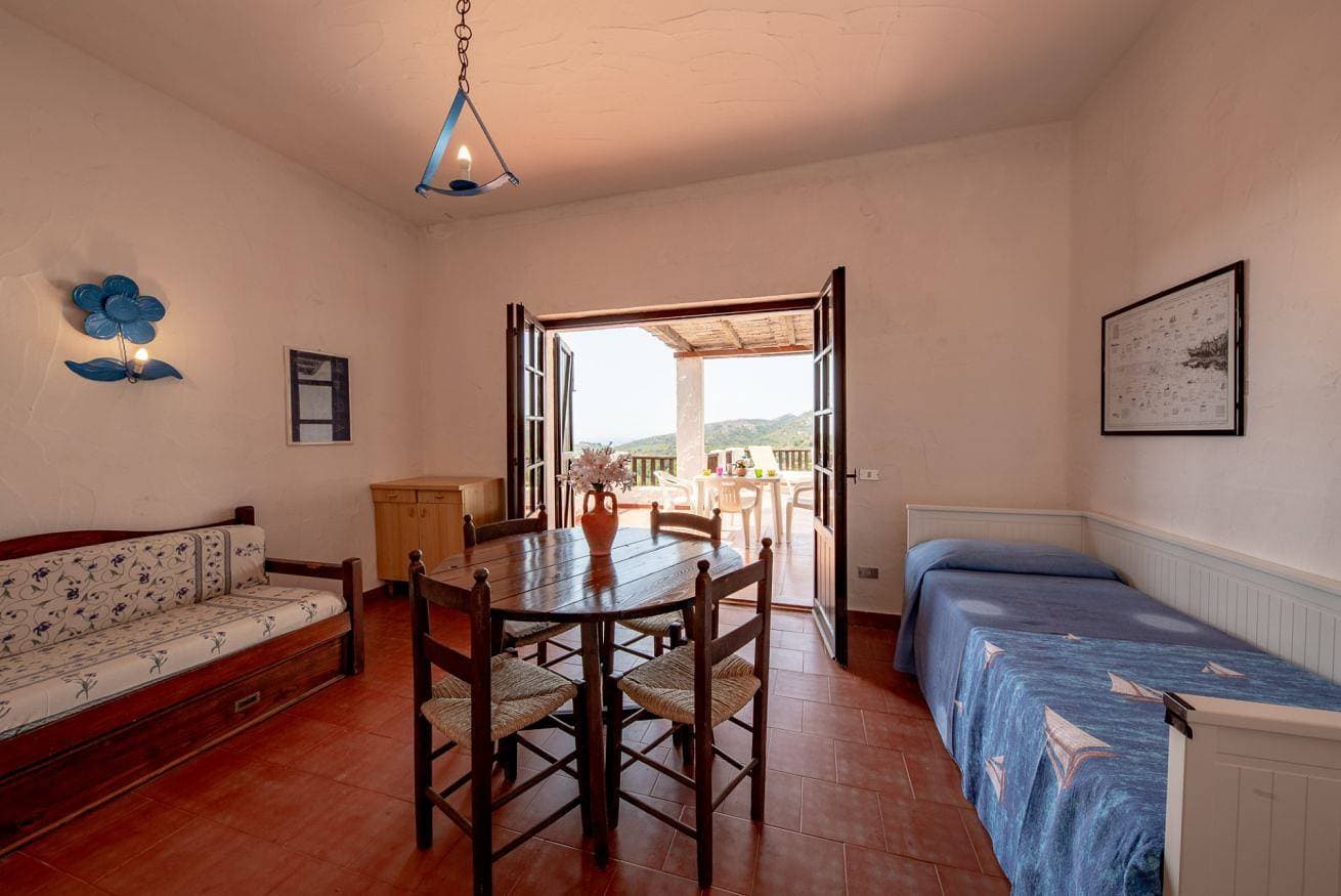 Foto 5 von 30: Ferienhaus für 3 Personen mit Balkon/Terrasse