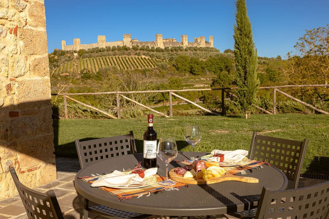 Foto 5 von 19: La Piazzetta, Borgo Campassini, Monteriggioni