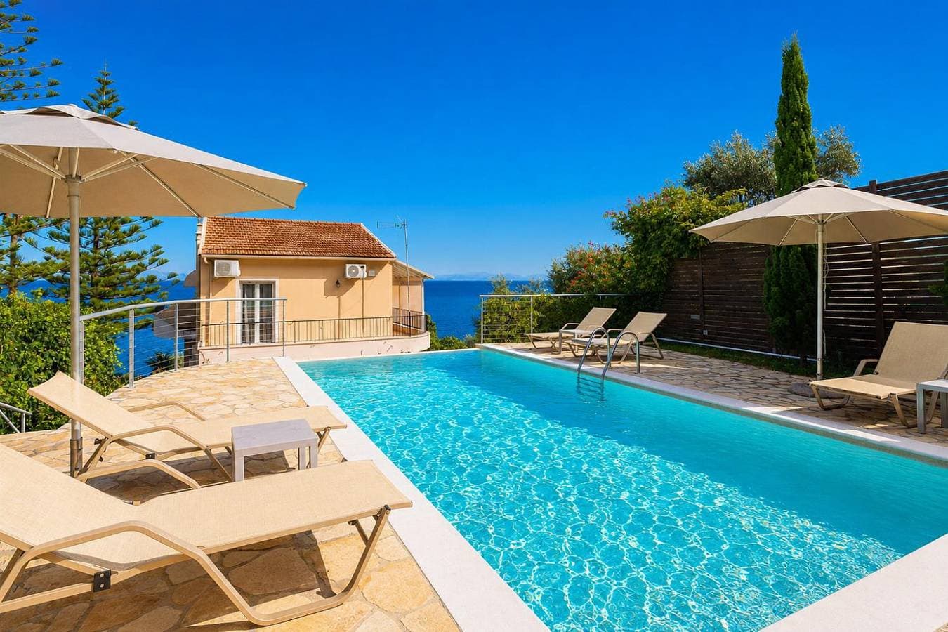 Foto 4 von 26: Villa für 6 Personen mit Meerblick