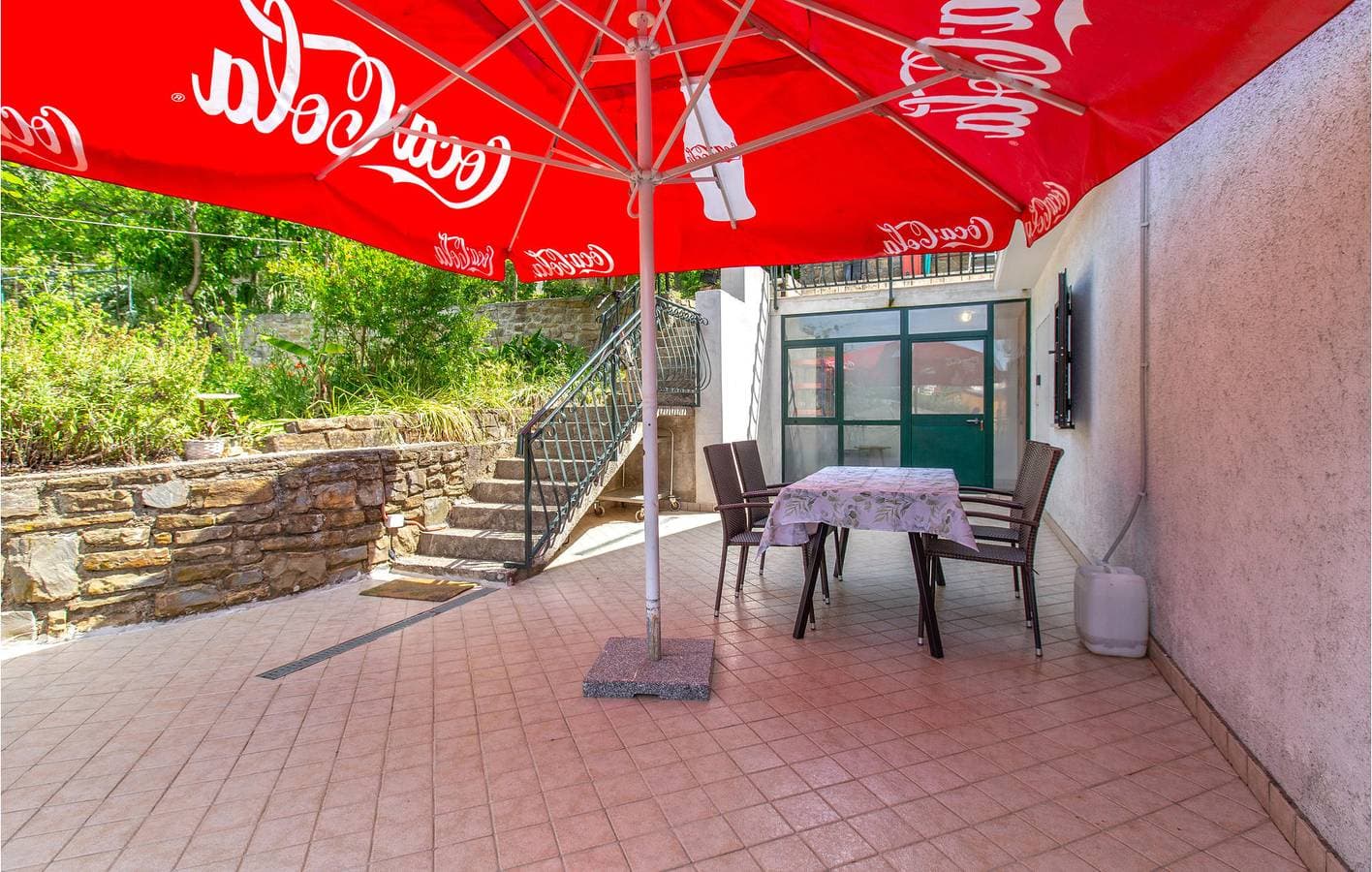 Foto 10 von 13: Ferienwohnung für 4 Personen mit Terrasse