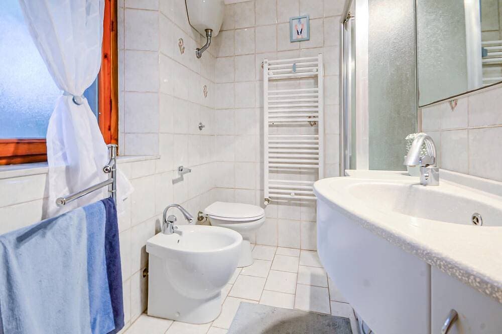 Foto 6 von 25: Stunning home in Quercianella with WiFi