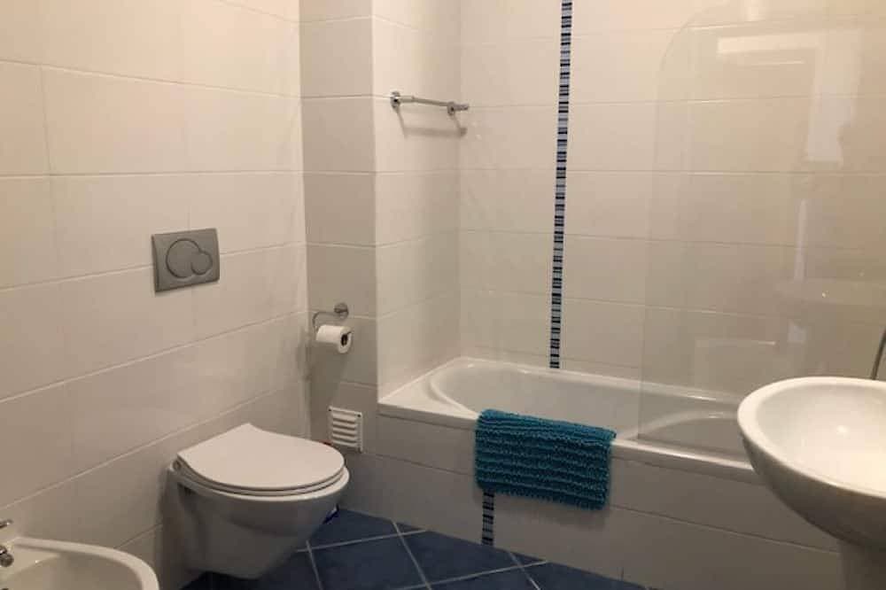 Foto 6 von 17: Erdgeschosswohnung mit Pool, zentrale Lage