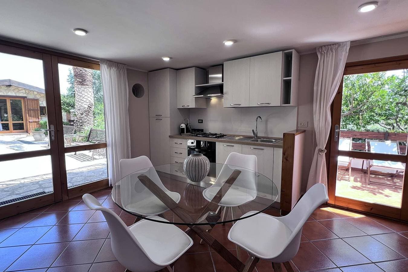 Foto 10 von 24: Villa für 4 Personen mit Garten