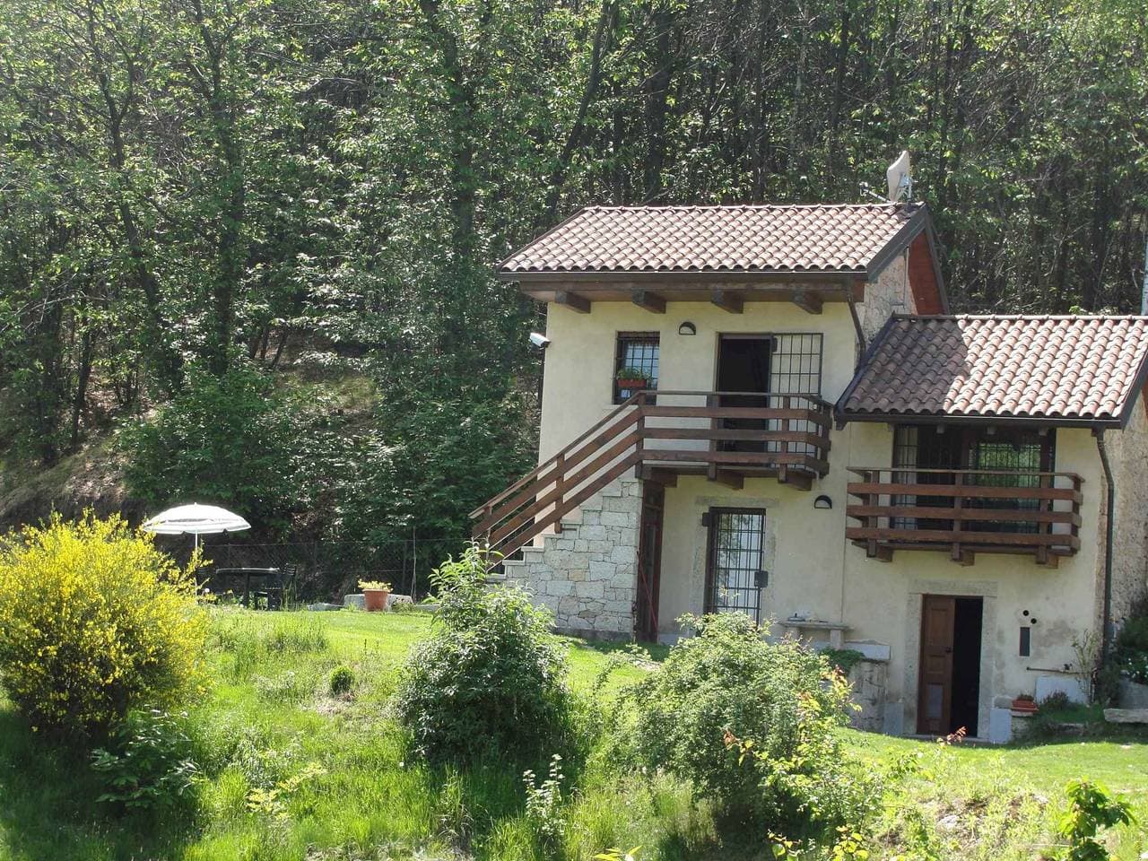Foto 3 von 25: Ferienhaus mit Garten