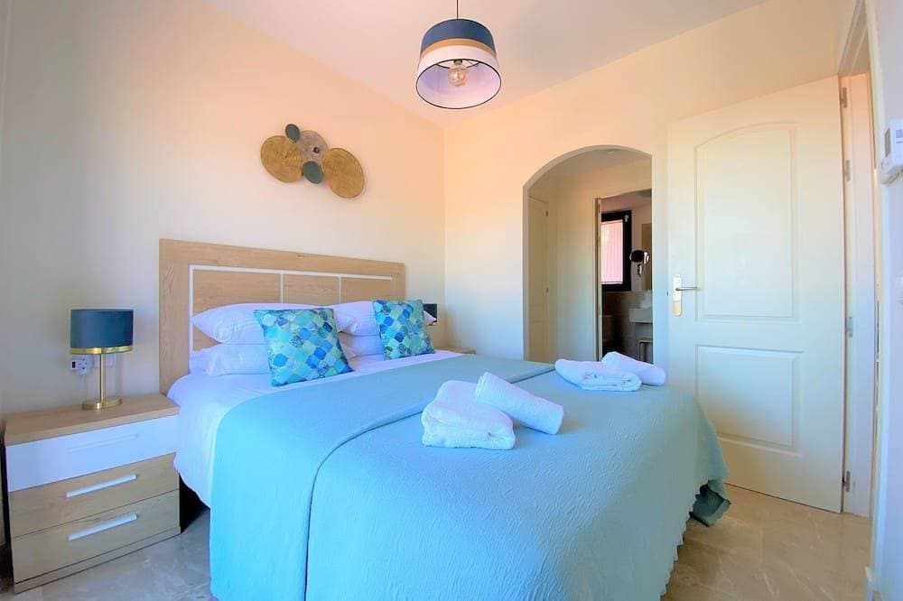 Foto 2 von 30: Sea View Penthouse Apartment with Hot Tub near Estepona - Casa Bella Vista