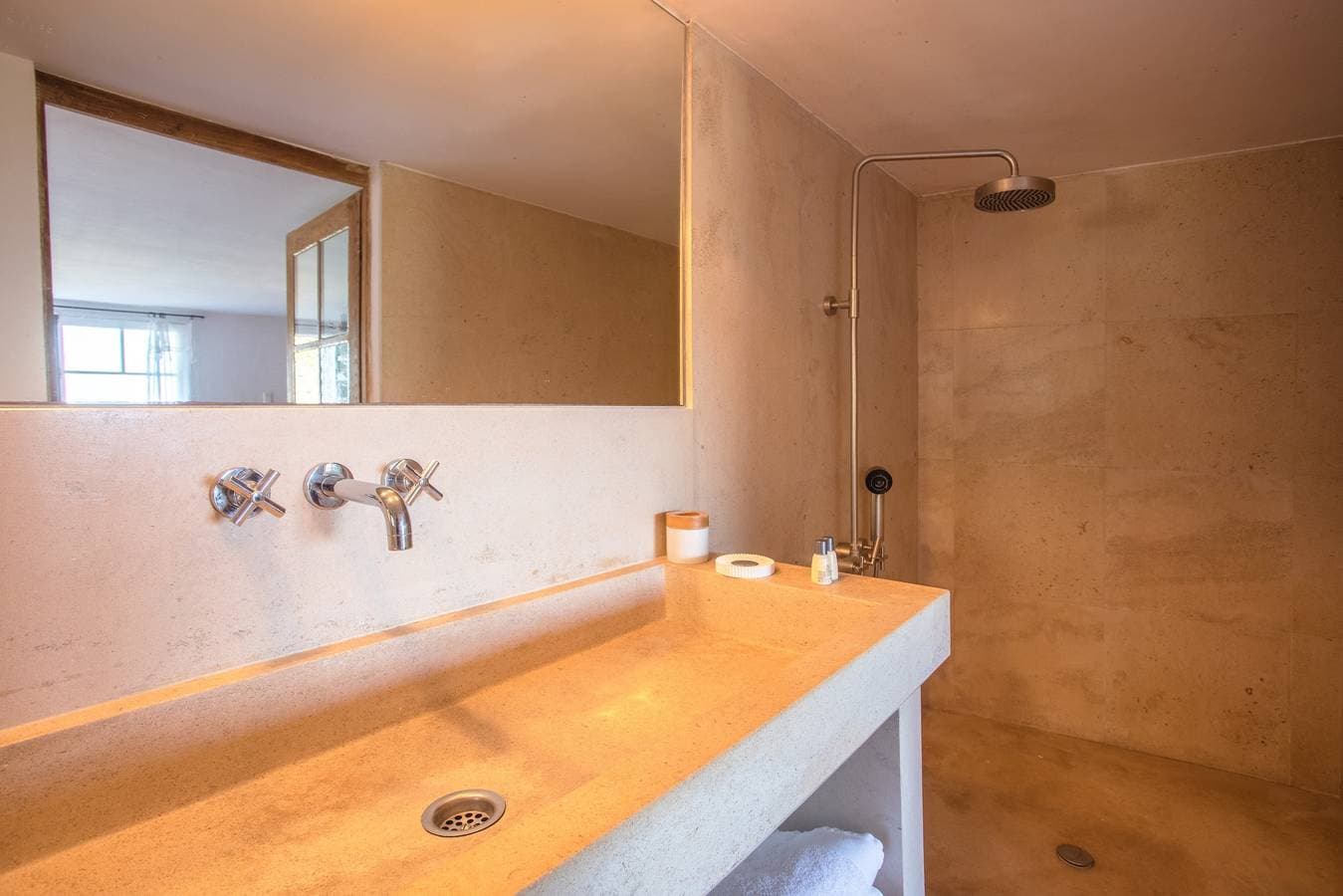 Foto 13 von 18: Appartement „La maison de Constance“ mit Meerblick, Terrassen und WLAN