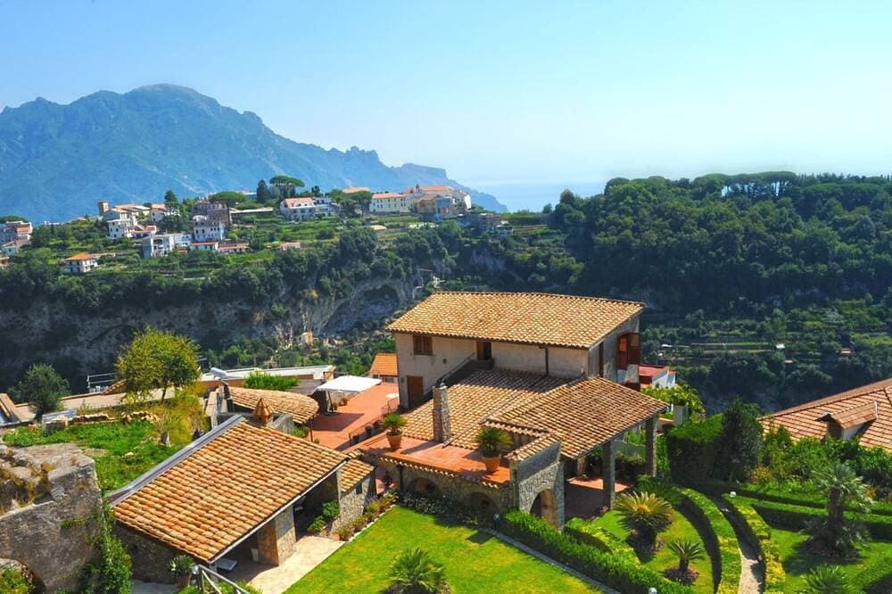 Foto 3 von 30: Charmante Villa, privater Pool, großer Garten in der Nähe von Ravello, Parkplatz auf Anfrage