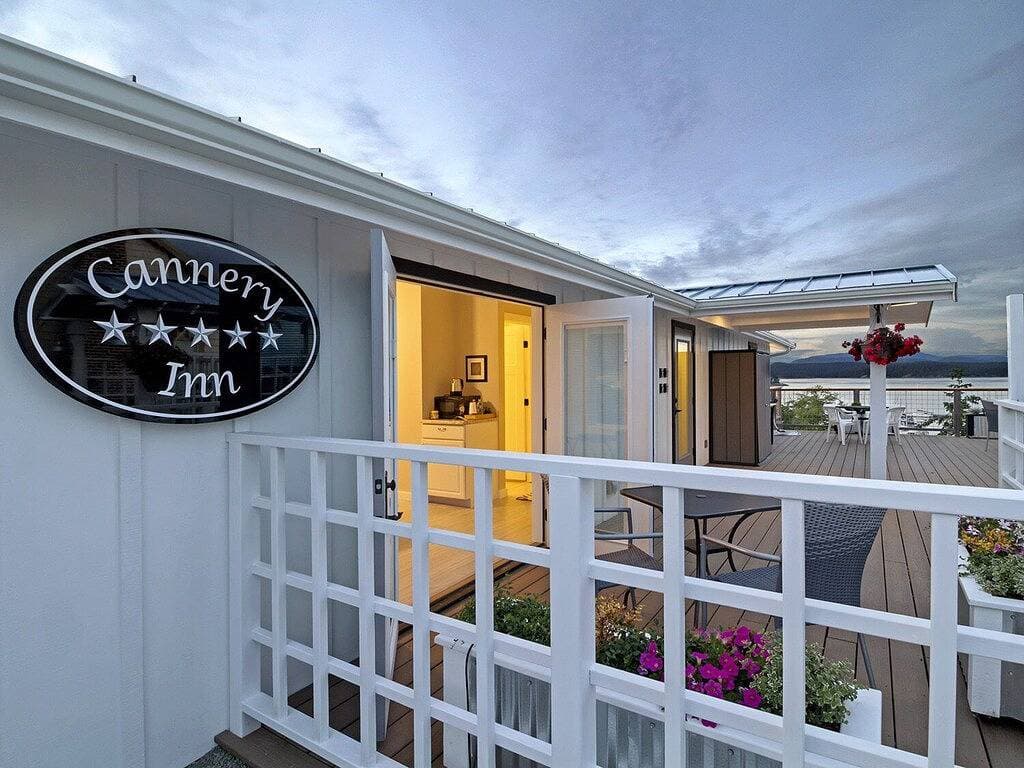 Foto 2 von 40: Neu Gelistet! In Der Stadt. Cannery Inn - Lummi
