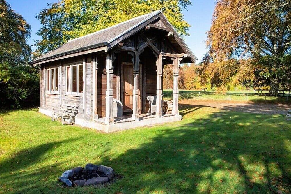 Einzigartige norwegische Hütte über dem Fluss Findhorn mit einer atemberaubenden Aussicht 1