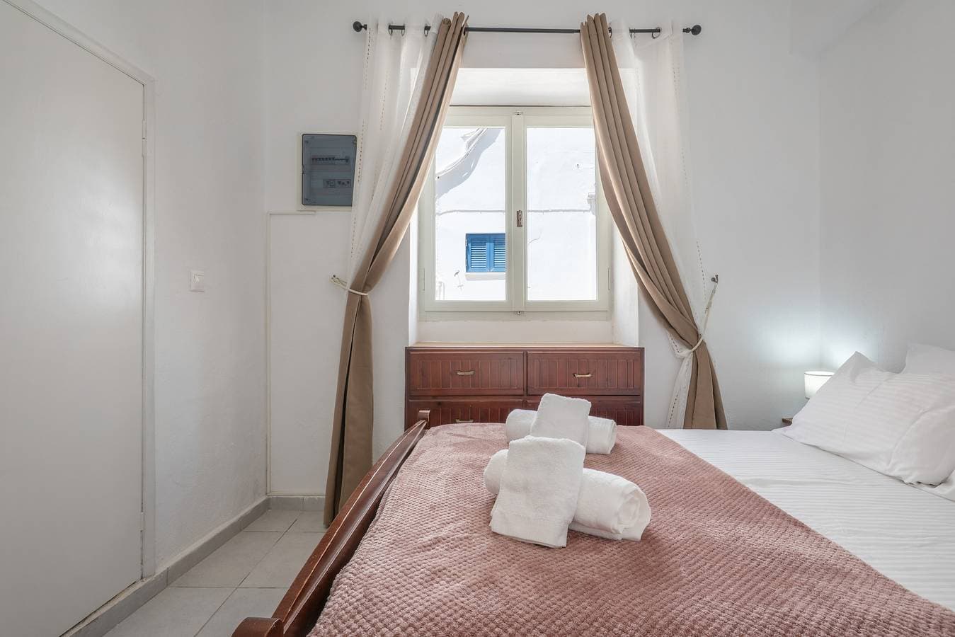 Foto 11 von 28: Apartment 'Kallithea Beach' mit Meerblick, WLAN und Klimaanlage