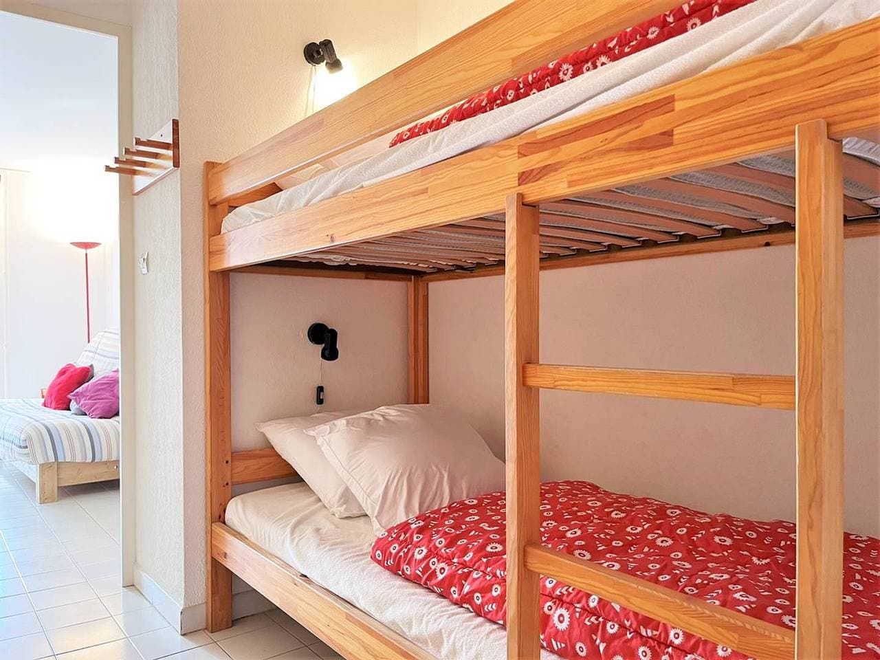 Foto 7 von 14: Gemütliche Erdgeschosswohnung: Terrasse, Strandnähe, 6 Schlafplätze, Parken