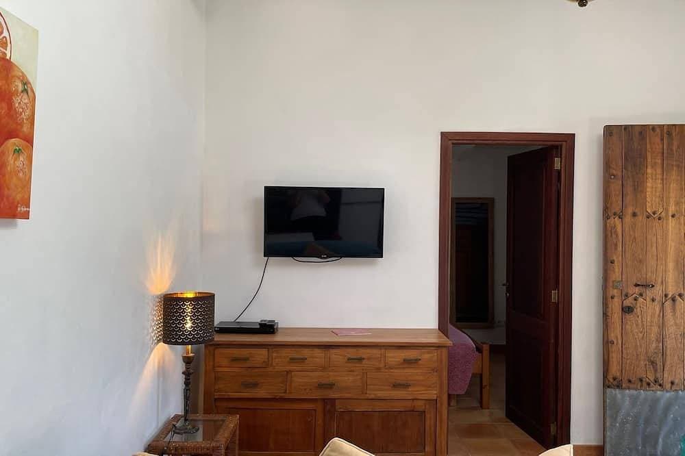 Foto 4 von 30: Tolles Haus, großer privater Außenbereich mit Grill und privatem Pool
