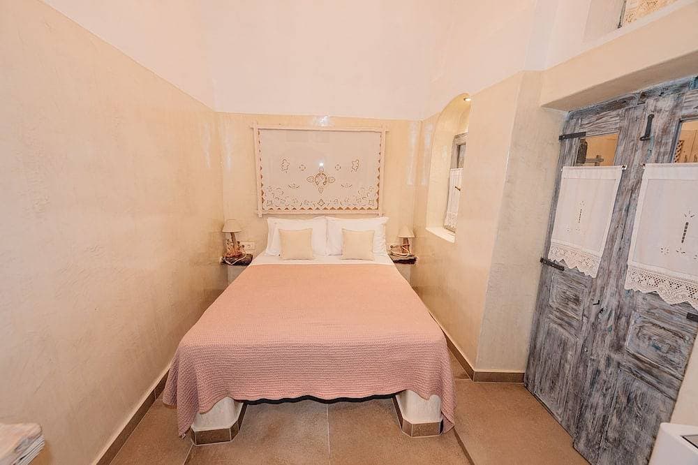 Foto 2 von 26: Luxury Villas Hariton – Private 1Br Villa with Rooftop Pool in Santorini