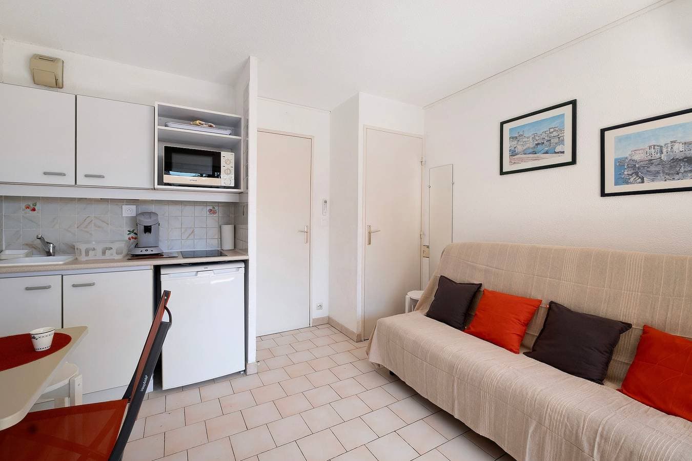 Foto 10 von 21: Studio „L'oasis“ mit Gemeinschaftspool, privater Terrasse und Klimaanlage