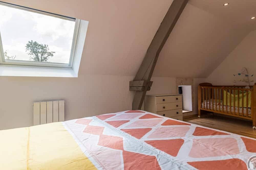 Foto 2 von 19: Steinhaus für Familien mit Spa und Garten in Tollevast