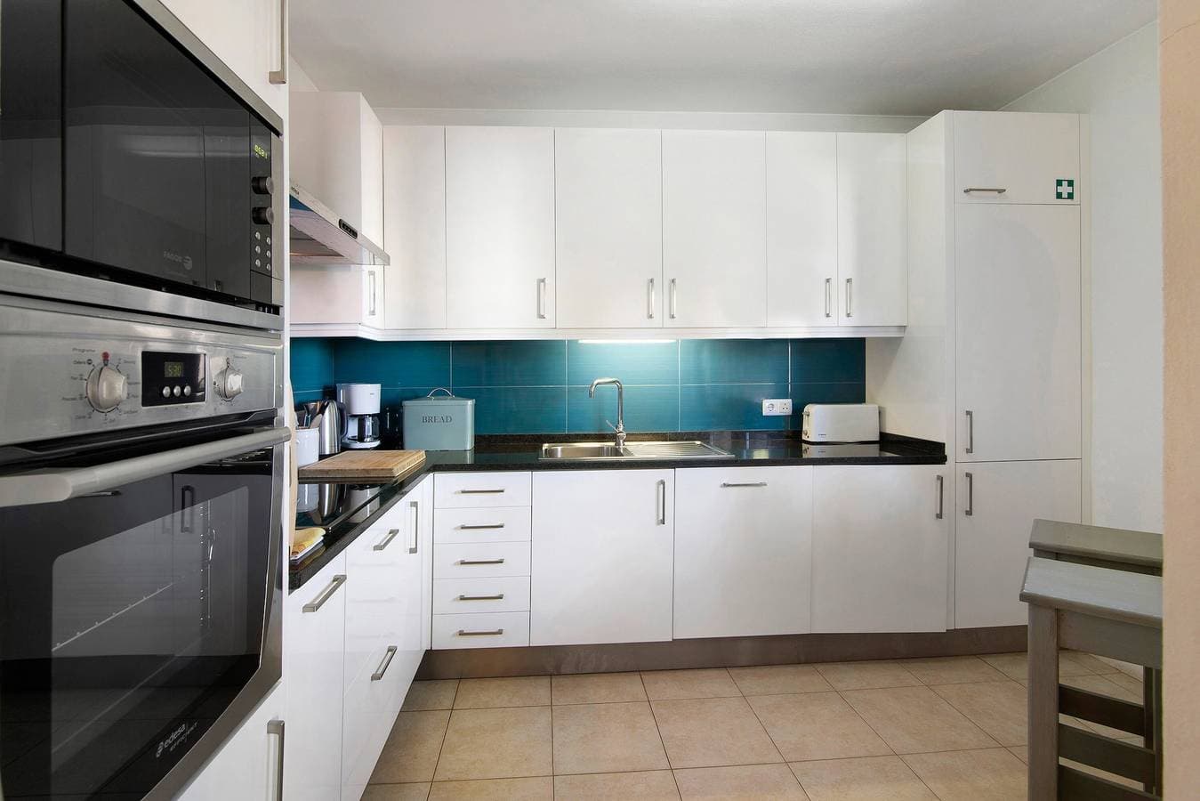 Foto 10 von 25: Villa „Allan“ mit Meerblick, WLAN und Klimaanlage