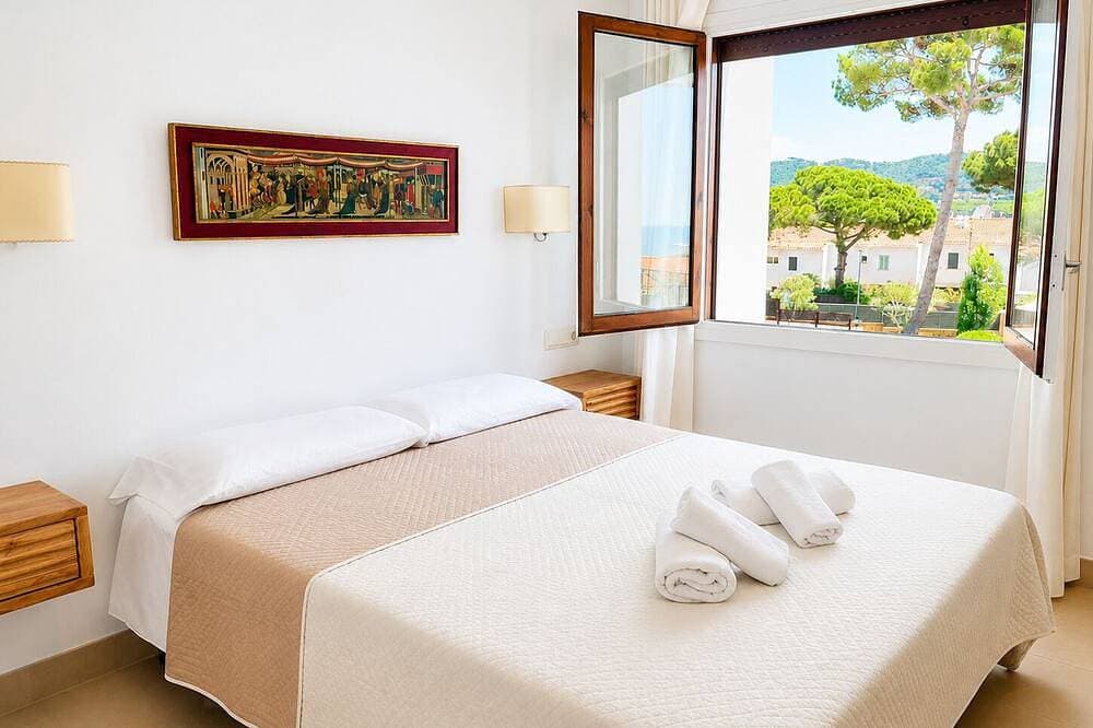 Foto 4 von 17: Apartment with terrace, swimming pool and private parking on the Costa Brava