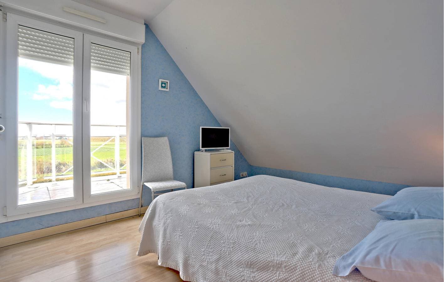 Foto 9 von 27: Apartment mit Meerblick, Garten, WiFi & Parkplatz, Courtils 300m