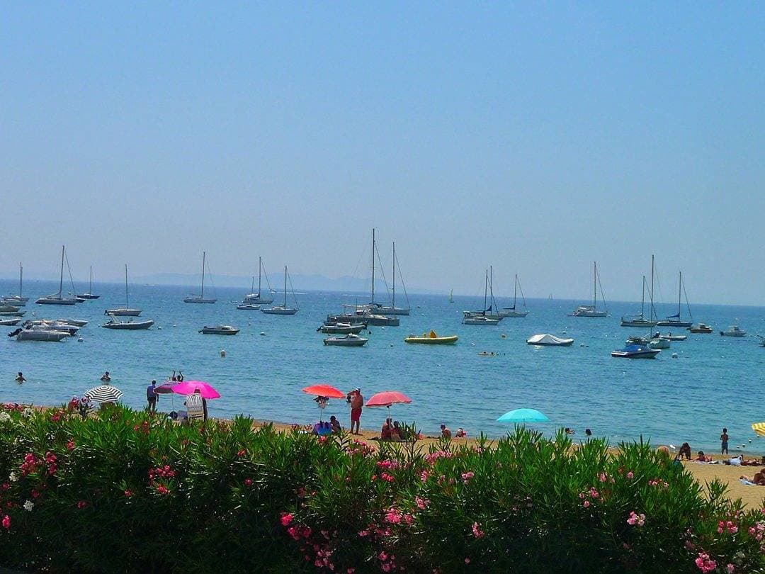 Foto 5 von 26: (6) Apartments mit Beheiztem Pool und Blick Aufs Meer zu 10 meter vom Strand