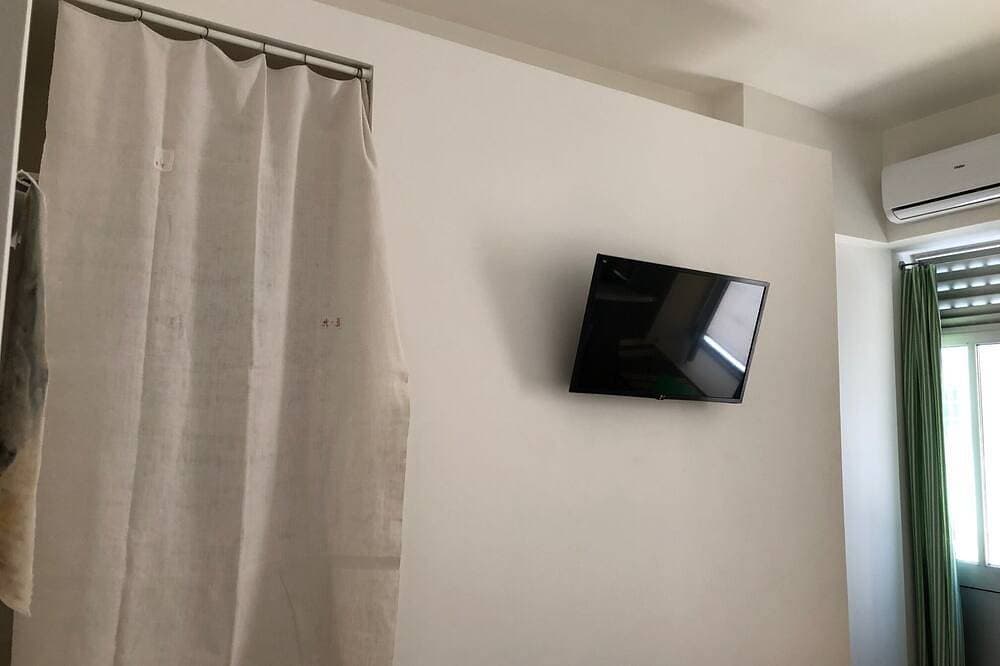 Foto 9 von 19: Ground floor independent studio in historic center, 200 m from the sea