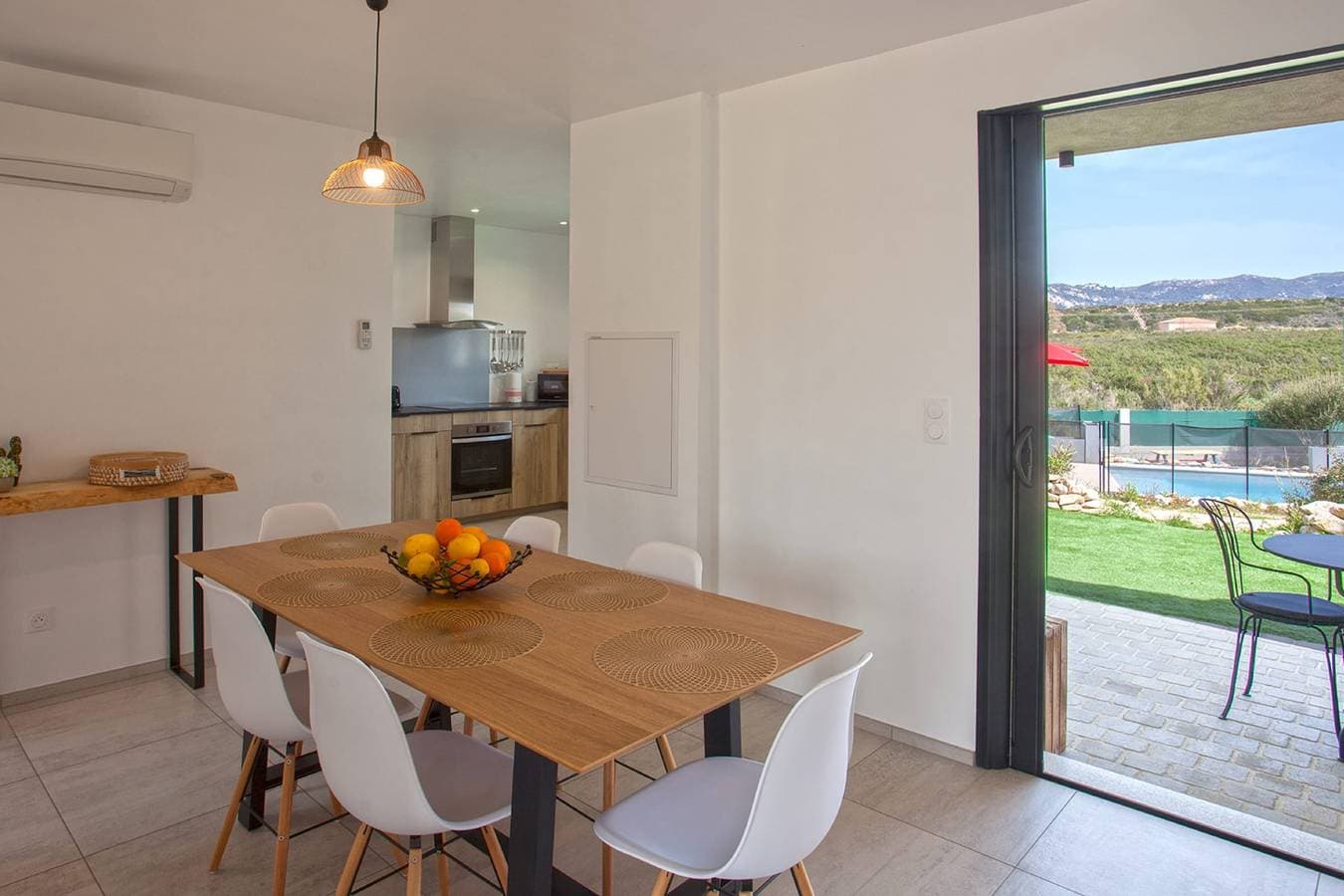 Foto 5 von 45: Ferienwohnung für 6 Personen mit Pool