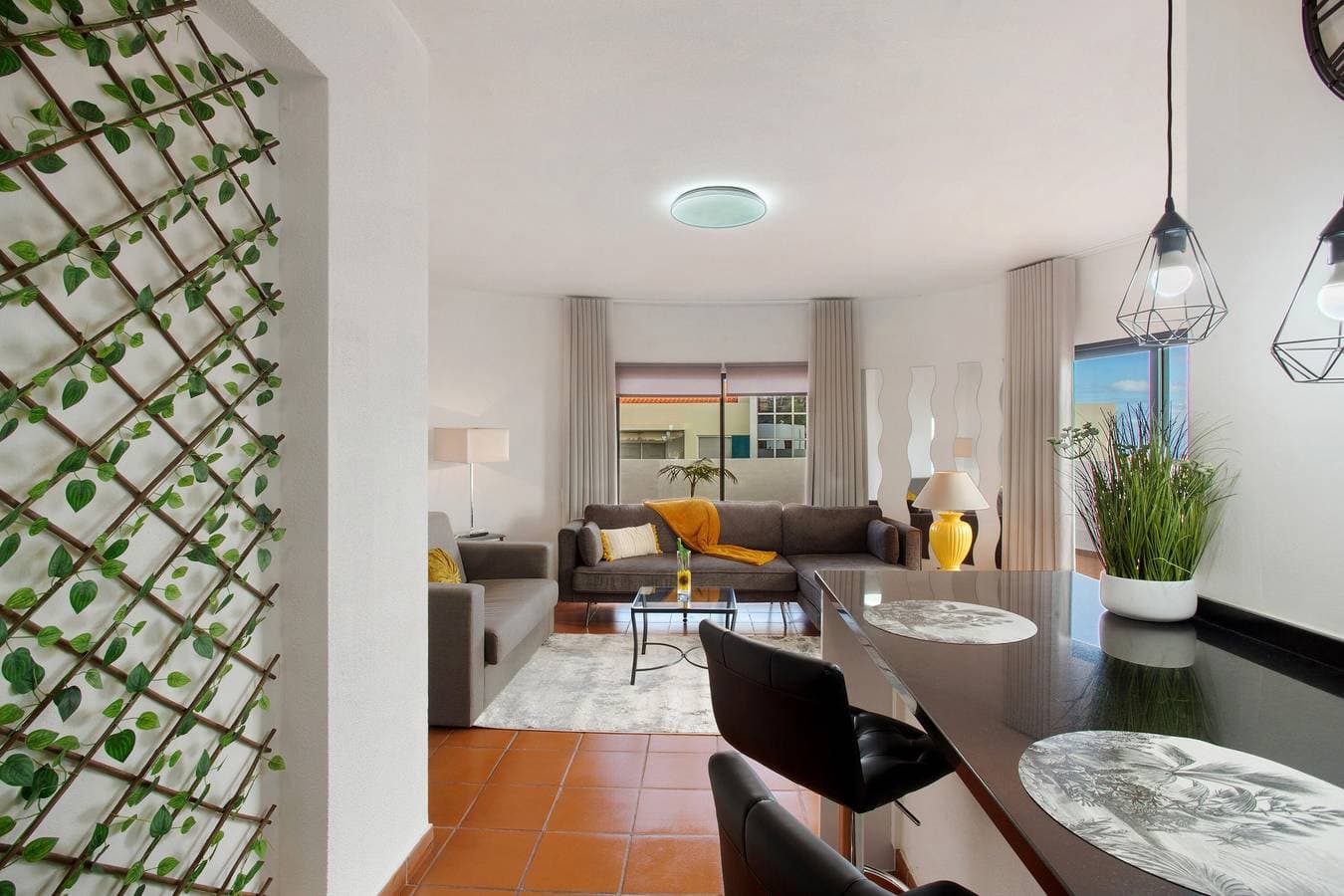 Foto 7 von 22: Studio „Lolita mit Terrasse“ – Meerblick & WLAN