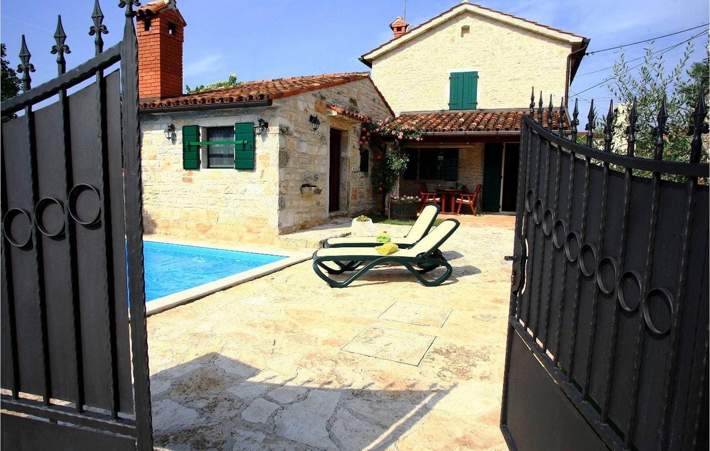 Foto 9 von 30: Gemütliche 1-Zimmer-Wohnung mit Pool, WLAN und Parkplatz in Jakovici
