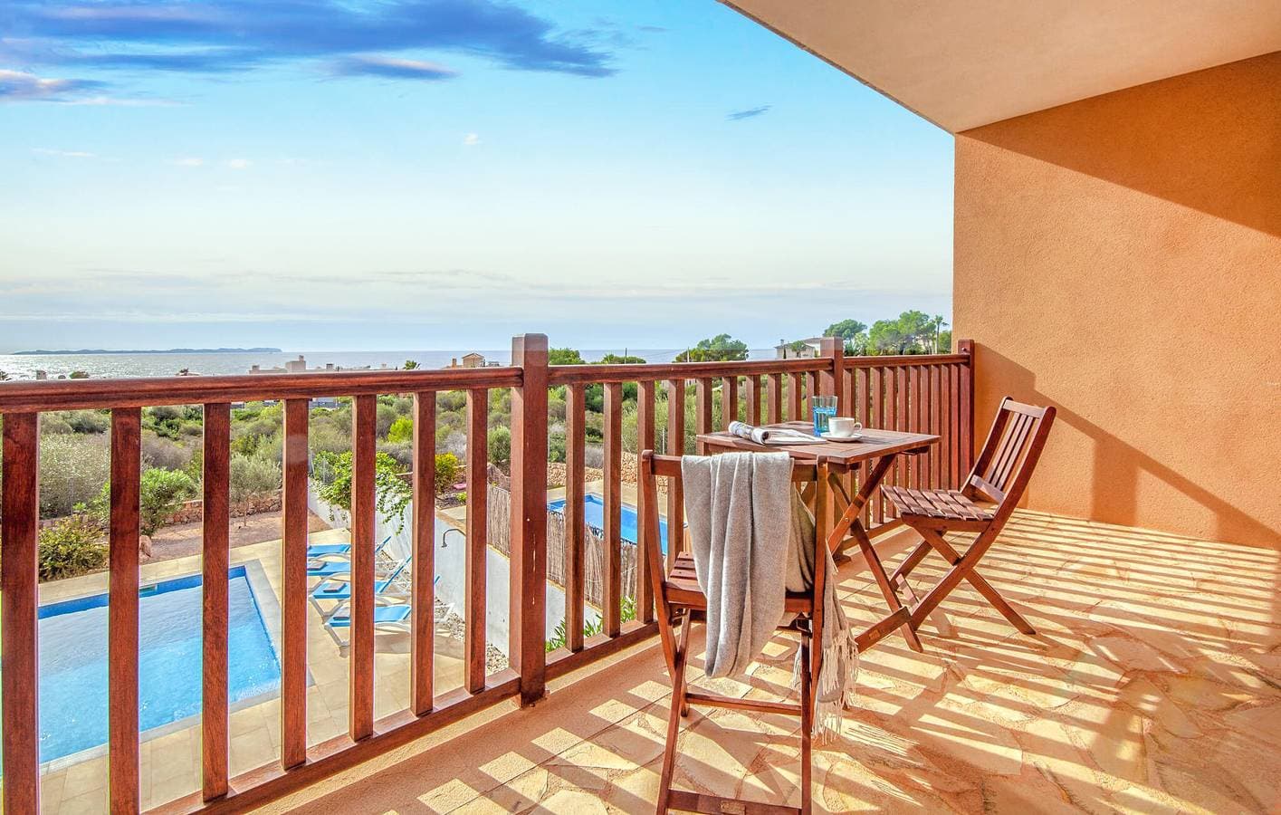 Foto 13 von 37: Apartment mit Meerblick, Pool, Terrasse und AC - 2,5 km zum Strand Cala Pi