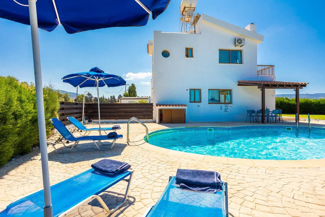 Foto 6 von 40: Villa für 6 Personen mit Balkon