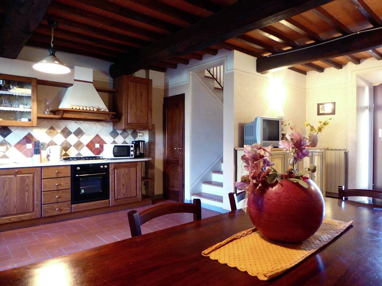 Foto 8 von 25: Ferienhaus in Montecarelli mit Pool