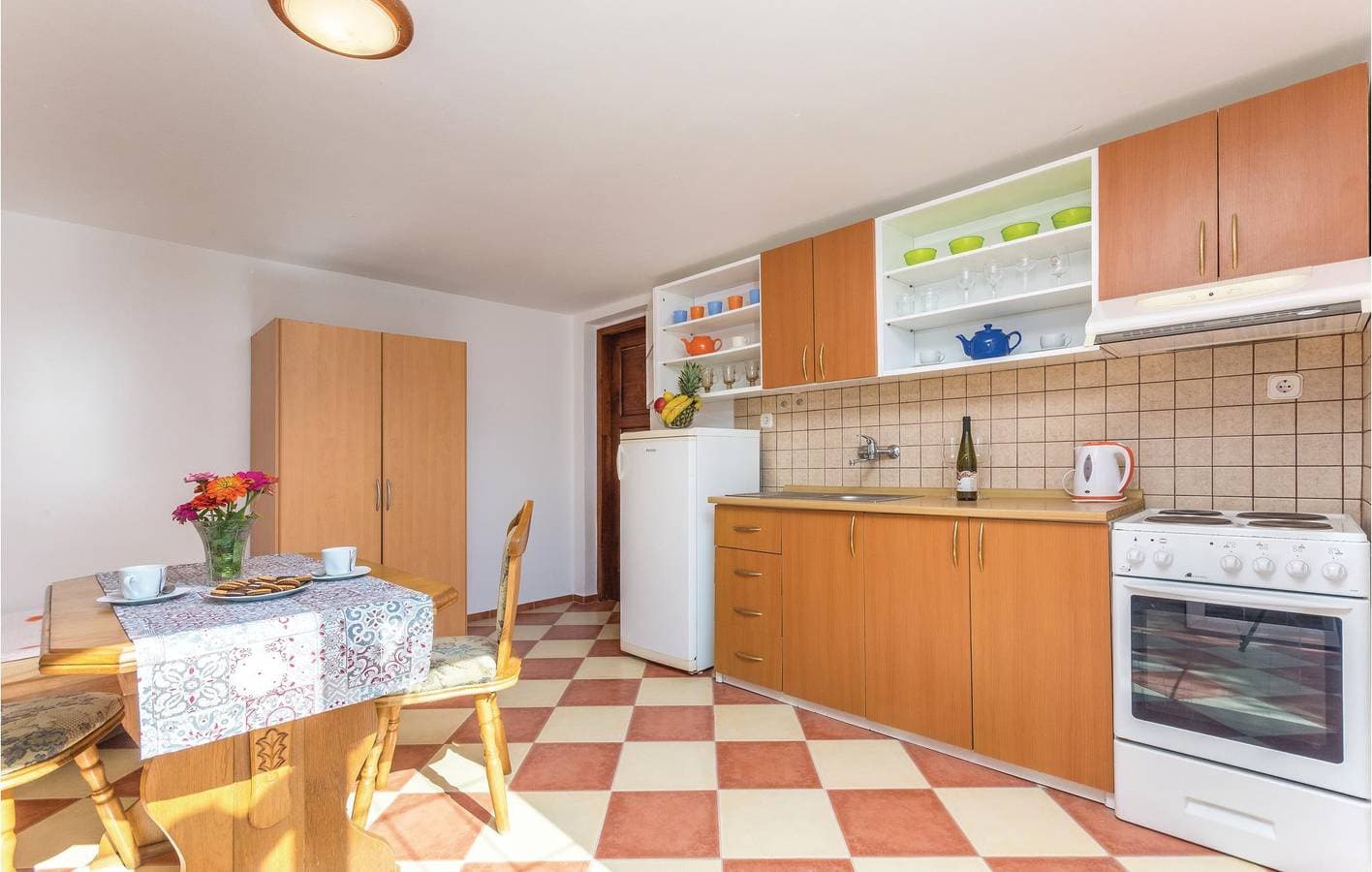 Foto 6 von 28: Gemütliche Ferienwohnung mit Pool, Terrasse und Zugang zum Strand – nur 2 km entfernt!