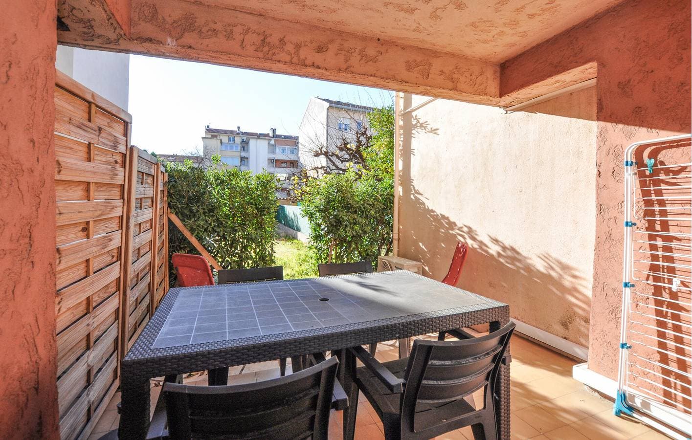 Foto 4 von 16: Gemütliches Apartment mit Terrasse und Parkplatz, 1,5 km zum Strand