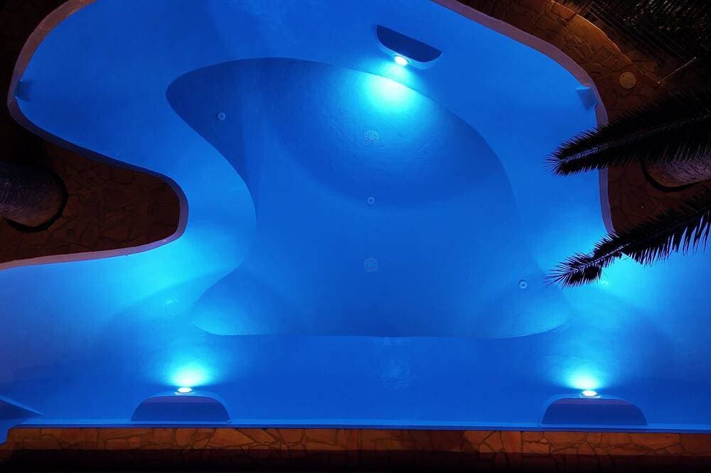 Foto 10 von 30: NeaVilla,für 11 Personen,Swimmingpool, Panoramaterrasse,70Mt vom Strand entfernt