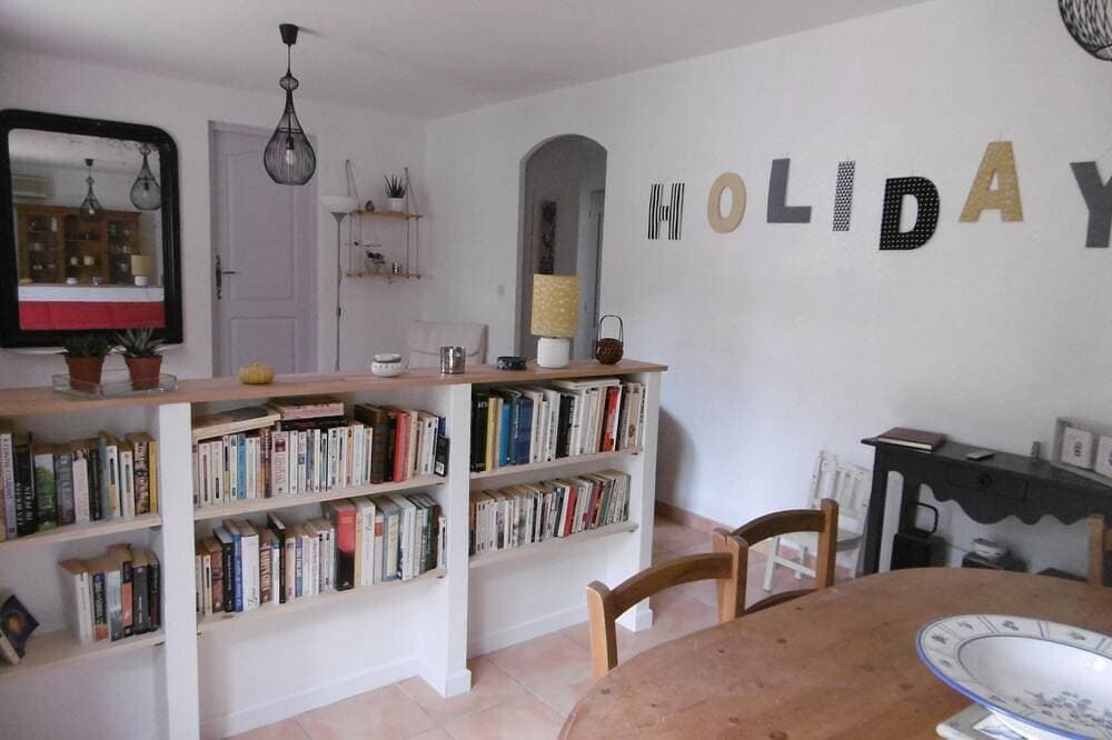 Foto 12 von 16: Unabhängiges Ferienhaus in privatem Haus in Ceyreste, 10 Minuten von den Stränden entfernt