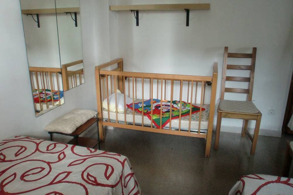 Foto 4 von 19: Wohnung in privater Villa 1,5 km. von Lloret de Mar. 500 Meter entfernt vom Cal Strand entfernt