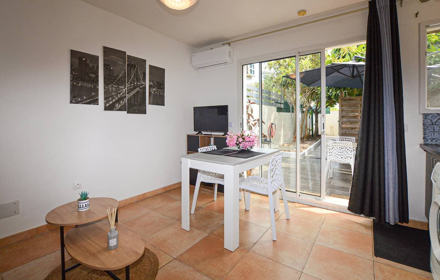 Foto 7 von 13: Gemütliches Apartment mit Terrasse und Parkplatz in der Nähe des Aléria-Zentrums