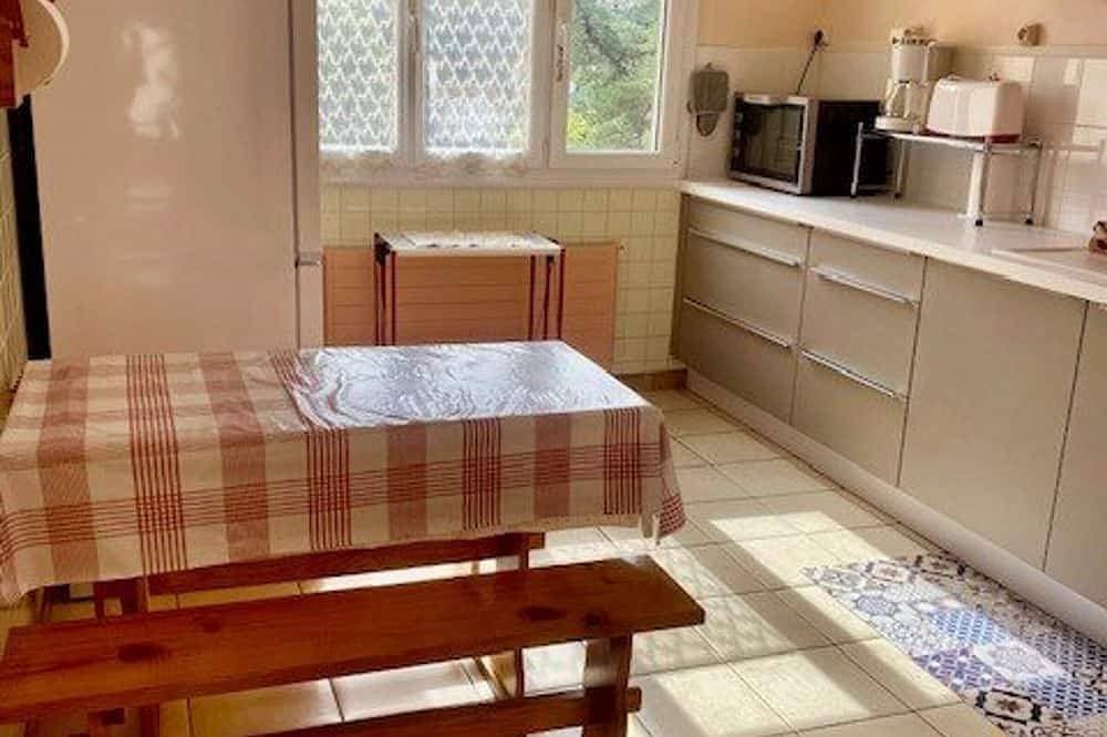 Foto 8 von 10: Gemütliche 68m² Wohnung mit Terrasse, 5 Schlafplätzen, Garage und WLAN in Amélie-les-Bains