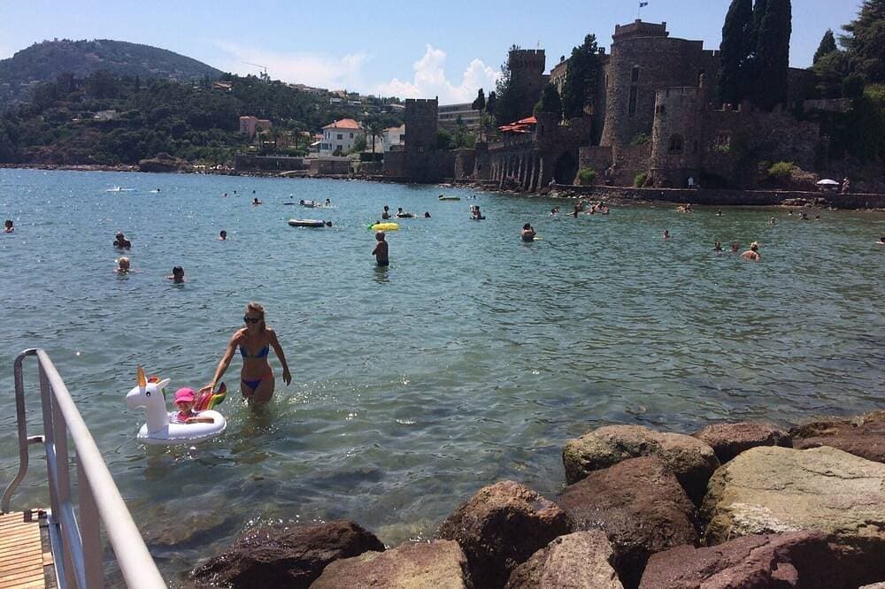 Foto 6 von 11: 2 Personen möbliert 5 Minuten zu Fuß vom Strand mit Garage.