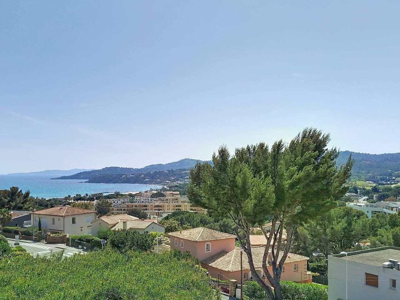 Ruhiges Studio mit Terrasse in Bormes-les-Mimosas 1
