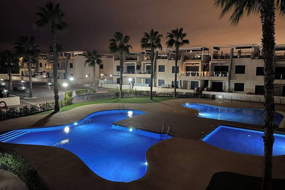 Foto 11 von 16: Precioso apartamento en un bonito complejo cerca del mar y de restaurantes.