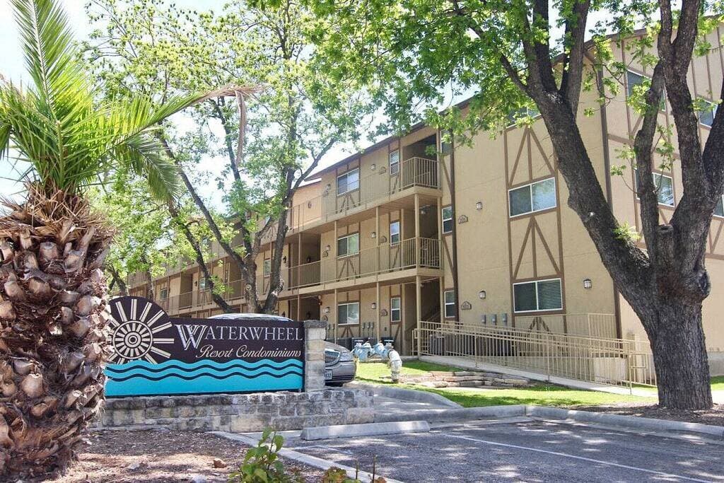 Rosé River Retreat- 2Bdr / 2Bth 1
