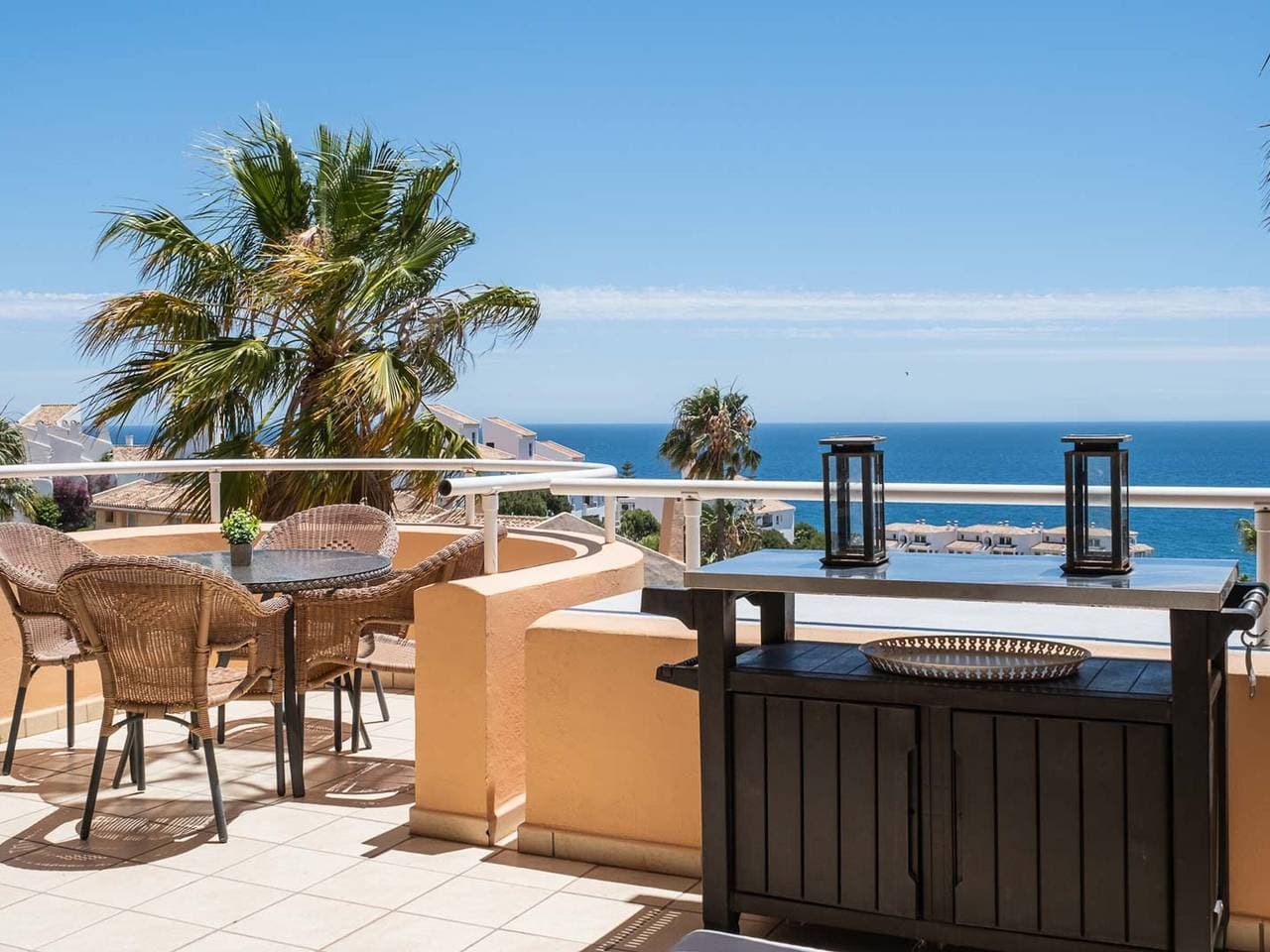 Foto 9 von 35: Am Meer gelegenes Apartment in Mijas mit Pool und Klimaanlage, 2 Schlafzimmer