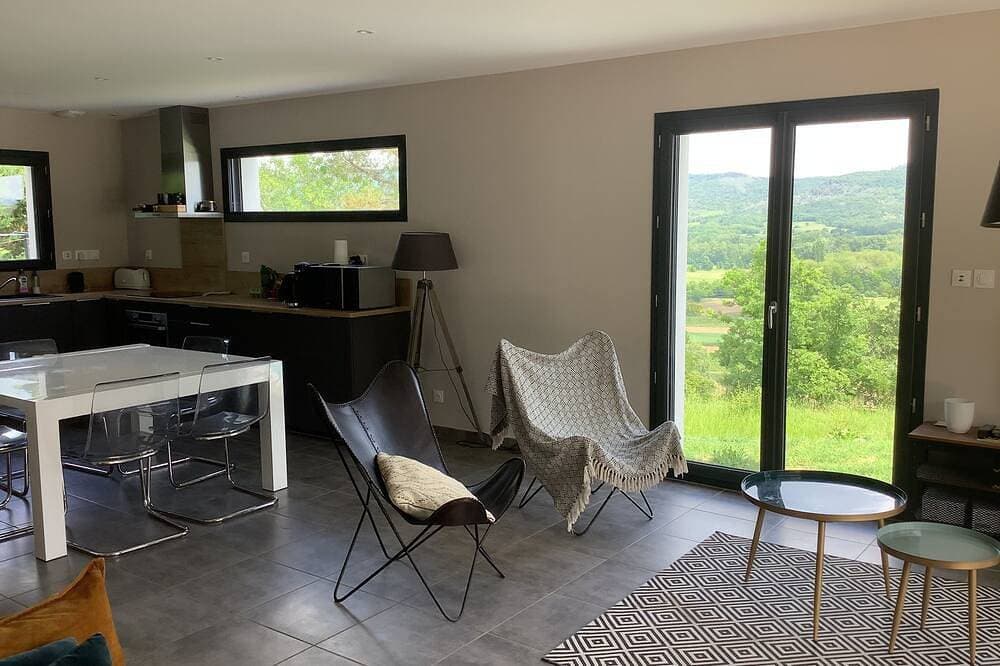 Foto 8 von 16: Maison de 6 Personnes Avec Piscine à 10 mn à Pied dun Site Classé