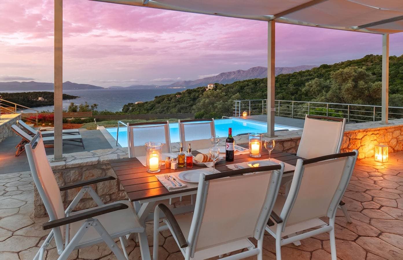 Foto 13 von 21: Stylish Contemporary Villa with Sea Views near Vathy Tavernas