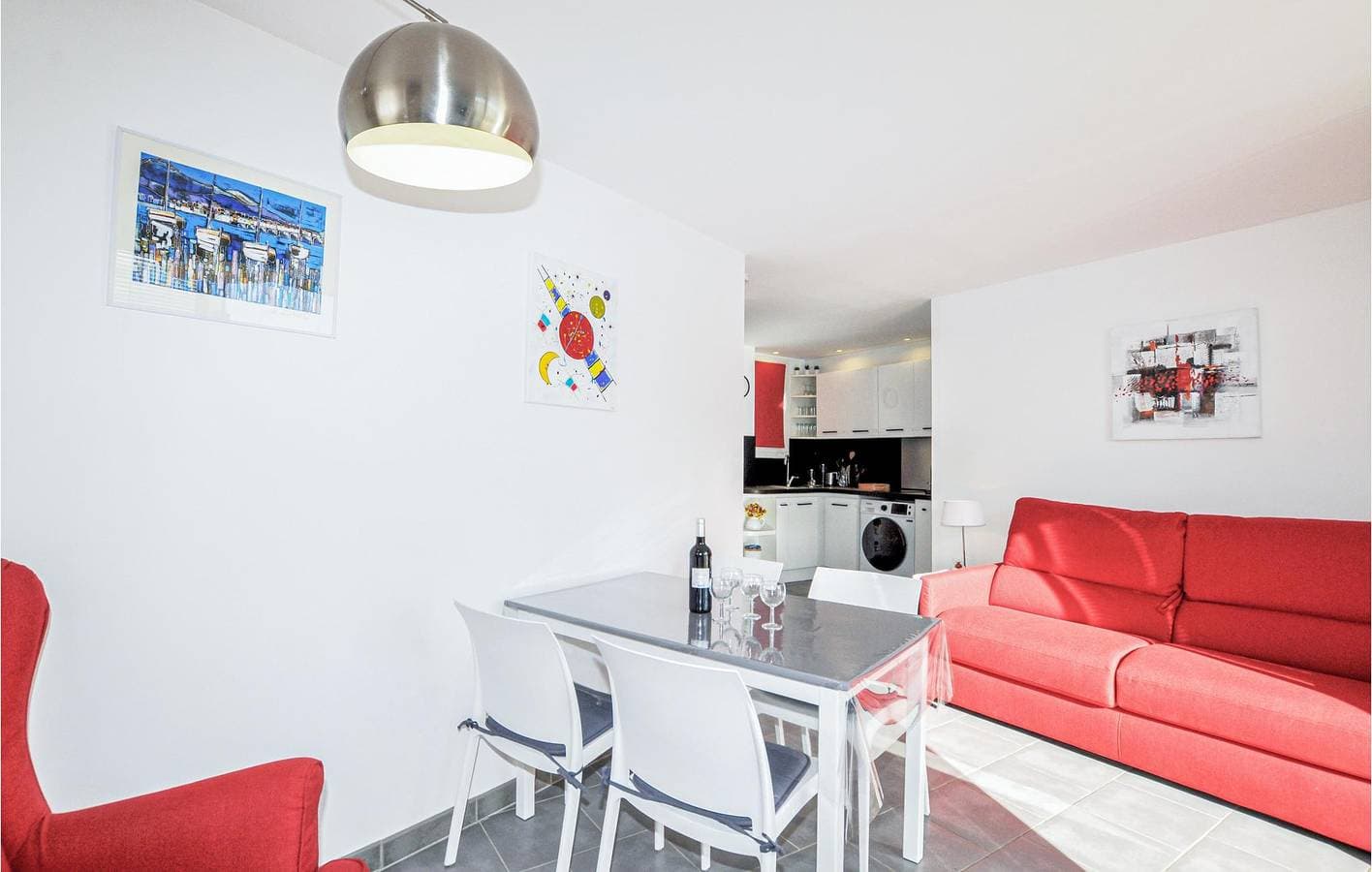 Foto 3 von 15: Apartment mit Meerblick, 200m zum Strand - WiFi, TV & Mehr