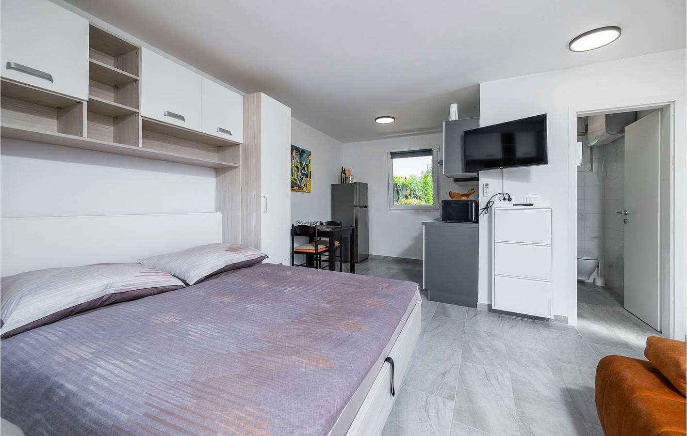 Foto 7 von 23: Gemütliche Ferienwohnung mit Terrasse, Parkplatz und WLAN in der Nähe des Strandes von Fažana