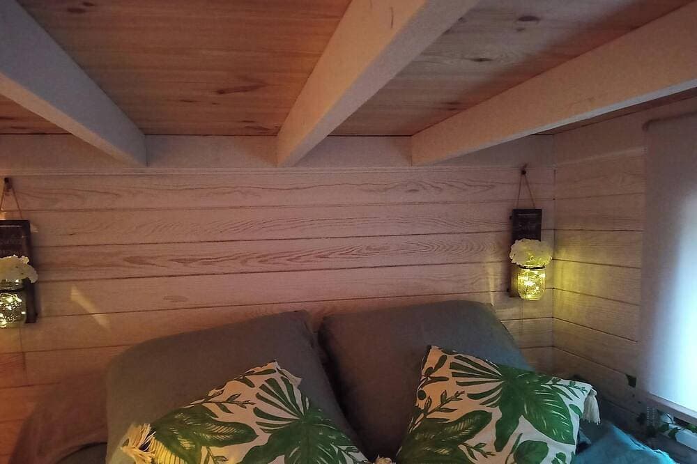 Foto 6 von 30: Tiny house-Traditionell-Ensuite mit Dusche-Terrasse