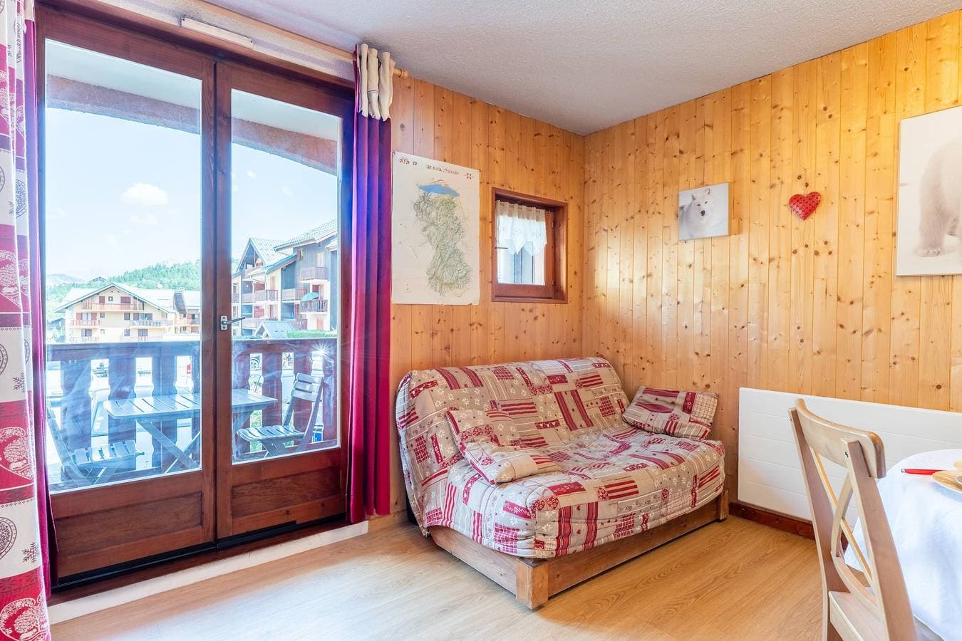 Foto 4 von 21: Ferienwohnung 'Joli Appt 2 Centre Village Valloire' mit Bergblick, Balkon und WLAN