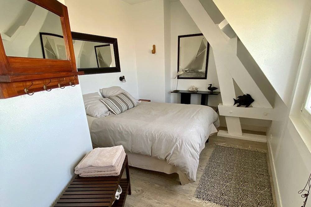 Foto 3 von 30: Charaktervolles Haus mit Terrassen und offenem Blick auf den Strand