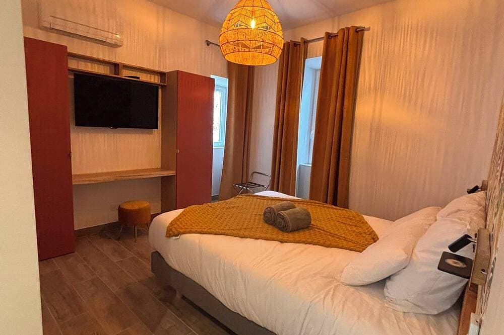 Foto 3 von 30: Charming, completely renovated family gîte in the heart of an Ardechois village.